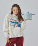 Model holding casserole confidently – lightweight and portable design ideal for casual cooking